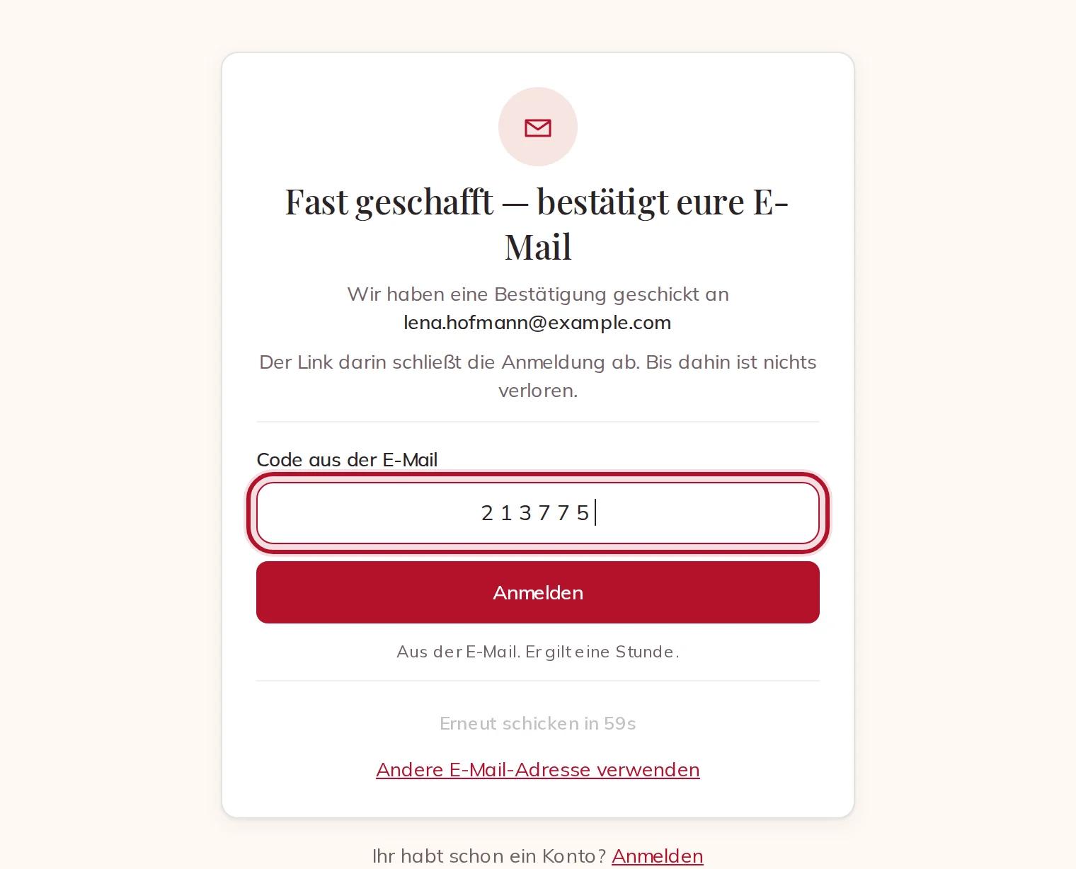 Den 8-stelligen Code aus der E-Mail eingeben
