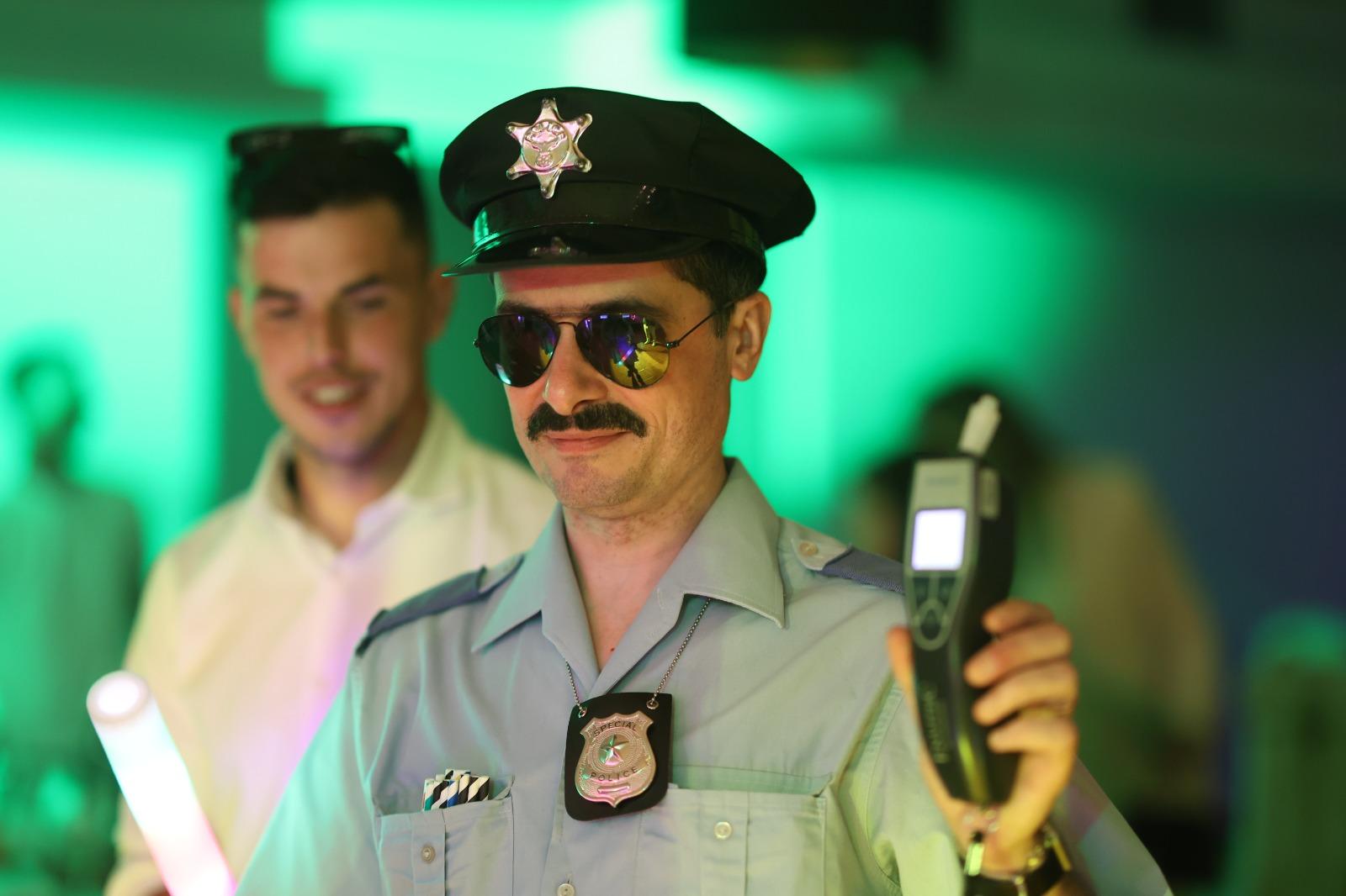 Zé Laustíbia — Party Entertainer — 12