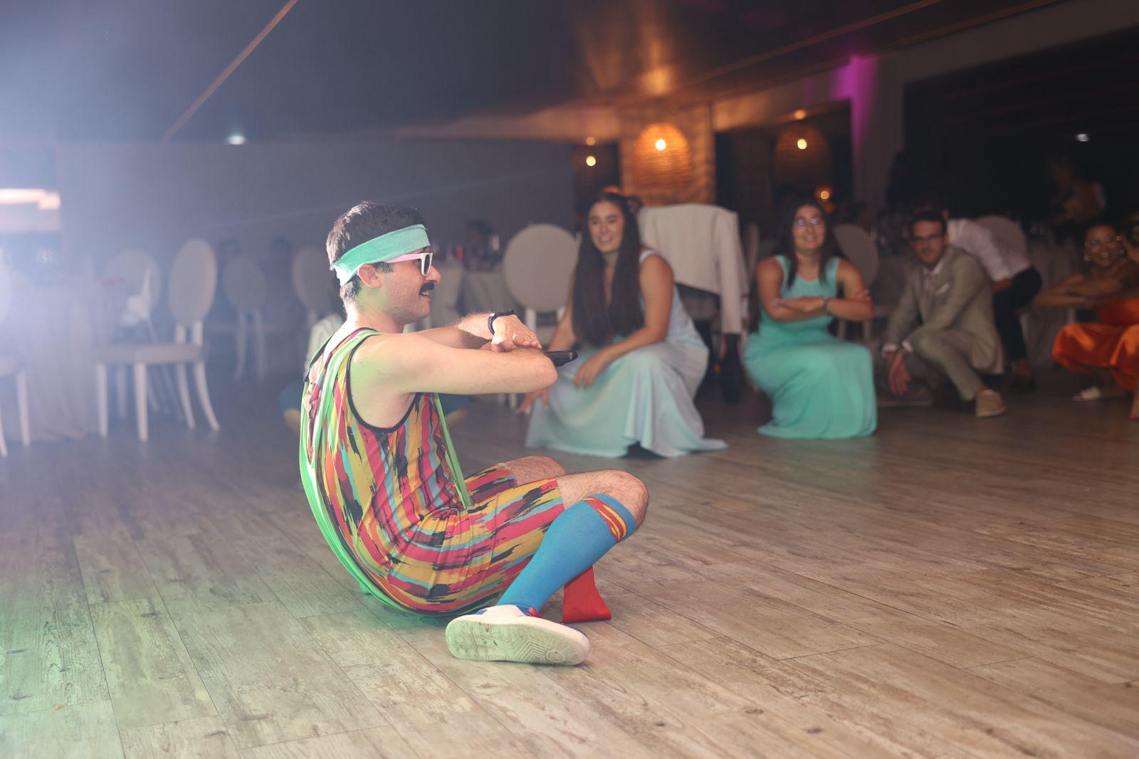 Zé Laustíbia — Party Entertainer — 11