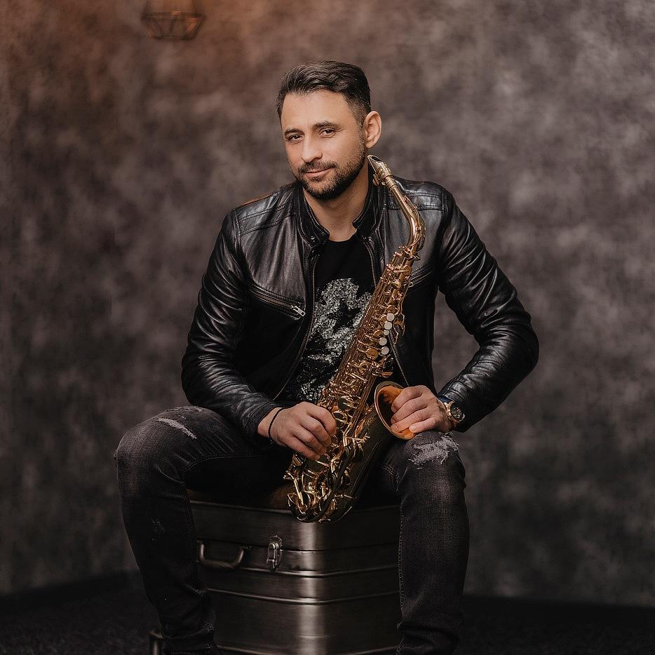 Sergej Omelnickij – DJ & Live Saxophon — 5